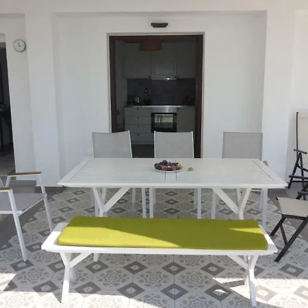 בית נופש Villa Mola Kalyva