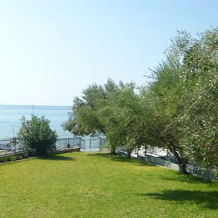 Villa Mola Kalyva בית נופש